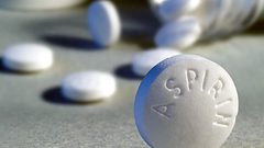 خبراء يحذرون من خطورة الأسبرين على كبار السن