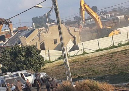 الاحتلال يهدم منزلا في قلنسوة بأراضي 48