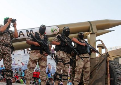 تقرير إسرائيلي يكشف عن حجم قوة حماس العسكرية في لبنان