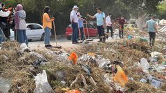 "النجاح الوطنية" تنظم يوم عمل تطوعي حول الجامعة