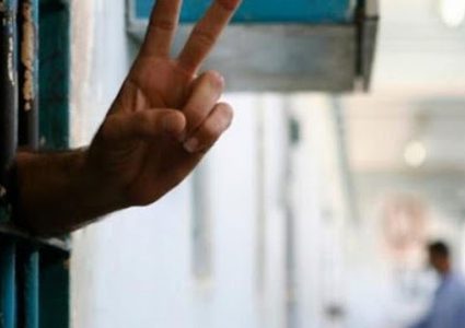 ستة أسرى يواصلون إضرابهم المفتوح عن الطعام