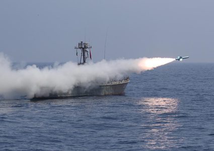 ايران تطور صواريخ كروز بحرية يصل مداها إلى ألفي كم