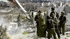 الاحتلال يحظر بهدم ثلاثة منازل قيد الإنشاء شرق بيت لحم