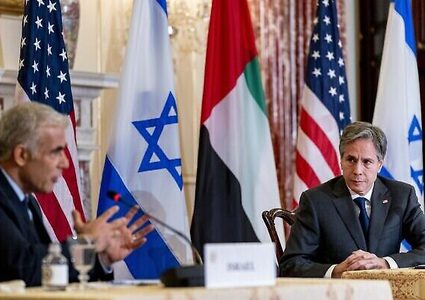 خلافات بين بينيت ولابيد بشأن القنصلية الأميركية في القدس