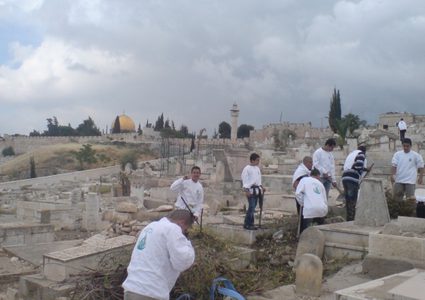 محكمة الاحتلال ترفض طلب بوقف التعدي على مقبرة اليوسفية