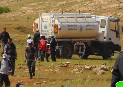 الاحتلال يفرض غرامة مالية على مواطن مقابل استرجاع صهريج مياه