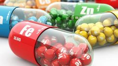 7 فيتامينات تساعدك في التغلب على الاكتئاب