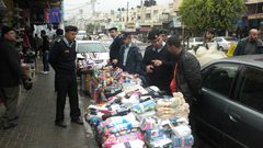 جنين: الشرطة تباشر بتنظيم أسواق المدينة وتمنع التعديات