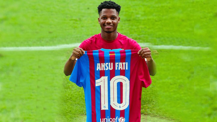 برشلونة يواجه أزمة في تجديد عقد لفاتي