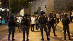 اعتقال 11 مواطنا واصابة العشرات خلال مواجهات في باب العامود