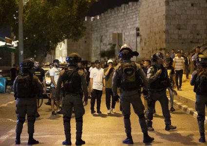 اعتقال 11 مواطنا واصابة العشرات خلال مواجهات في باب العامود