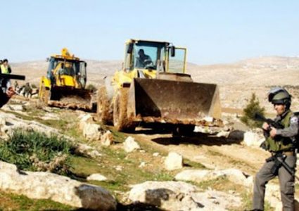 نابلس: قوات الاحتلال تستولي على جرافة في دوما