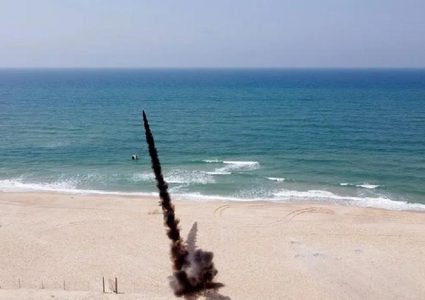 الإعلام العبري:إطلاق 4صواريخ تجريبية من غزة لـتحسين دقتها وقدرتها