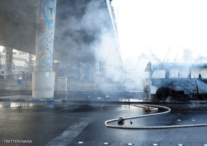 قتلى وجرحى بتفجير حافلة عسكرية في دمشق