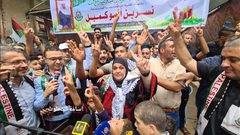 استقبال الأسيرة المحررة نسرين أبو كميل بعد السماح بدخولها للقطاع