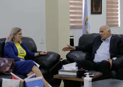 الرجوب يضع ممثلة كندا في صورة آخر المستجدات السياسية