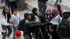 مشاهد من قمع  الاحتلال للمقدسيين خلال إحياء ذكرى المولد النبوي