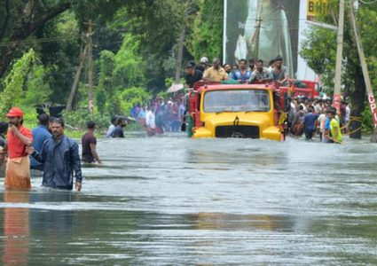 قتلى في شمال الهند ونيبال جراء فيضانات عارمة