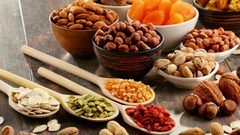 علاقة سحرية بين المكسرات وسرطان الثدي