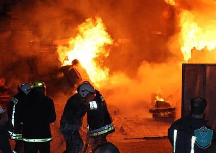 وفاة رضيعة واصابة طفلين في حريق منزل بقلقيلية