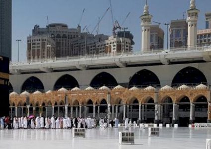 السعودية تصدر قراراً جديداً متعلقاً بموسم العمرة