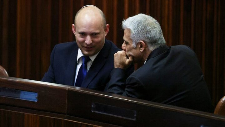 خلافات "إيديولوجية" تهدد استقرار حكومة بينيت