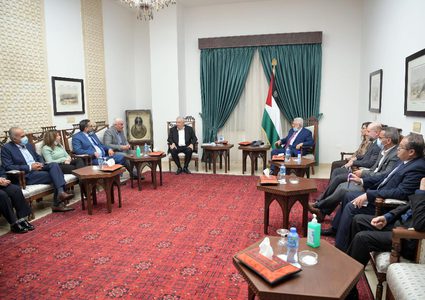 الرئيس: نقف مع المؤسسات الوطنية لفضح جرائم الاحتلال