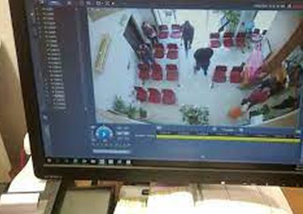 سطو مسلح على فرع بنك في بلدة يعبد