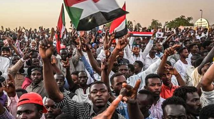 سفراء السودان بفرنسا وبلجيكا وسويسرا يعلنون انحيازهم للشعب وثورته