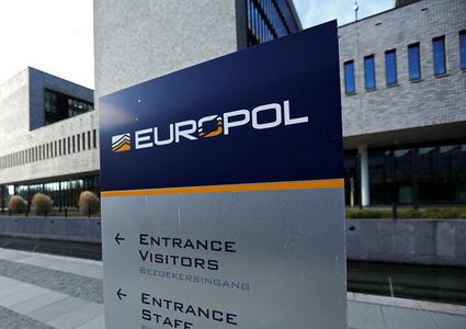 "اليوروبول" توقف 150 مطلوبا نشطوا عبر الإنترنت المظلم