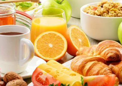 كيف تحول وجبة الفطور إلى وجبة مفيدة وحارقة للدهون ؟