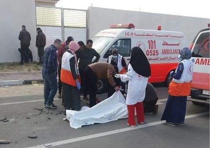 مصرع فتاة بحادث سير وسط قطاع غزة