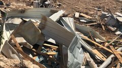 الاحتلال يخطر بهدم مسكنين في تجمع أبو النوار شرق القدس