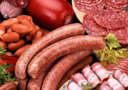 أطعمة تسبب الإصابة بسرطان الأمعاء