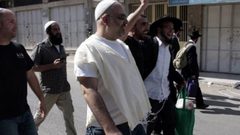 مستوطنون يعتدون على المواطنين في البلدة القديمة من الخليل