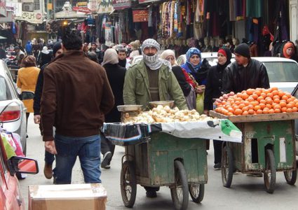 وزارة الاقتصاد تشكل قائمة سعر استرشادي للسلع الأساسية