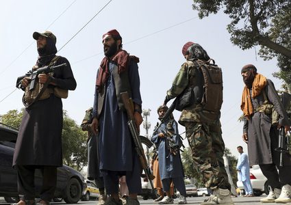 وكالة: مسلحون من "طالبان" يقتلون شخصين بسبب استماعهما للموسيقى