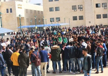 وقفة تضامنية مع الأسرى المضربين عن الطعام في جامعة النجاح