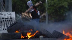 الاحتلال يفرج عن شابين من معتقلي الهبة الشعبية