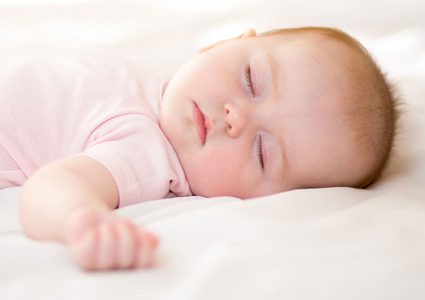 نصائح مفيدة تساعد طفلك على النوم بهدوء