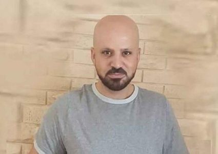 الأسير شادي أبو عكر يعلق إضرابه عن الطعام الذي استمر 69 يومًا