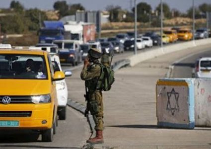 قوات الاحتلال تنصب حاجزاً بالقرب من الزبابدة وتعيق حركة المواطنين