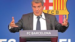 لابورتا يتخلف عن رحلة برشلونة إلى قطر