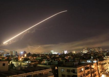 الاحتلال يستهدف ريف دمشق بهجوم صاروخي