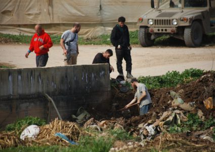 مستوطنون يخربون بئر مياه في مادما جنوب نابلس