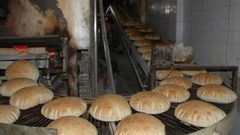 إغلاق مخبز في مدينة رام الله لعدم التزامه بالشروط الصحية