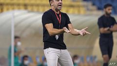 تشافي: نضجت كمدرب.. وأذهب للهجوم دون تردد