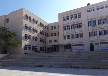 دعما للأسرى..انطلاق بازار مشاعل الحرية في مدرسة بيت فجار