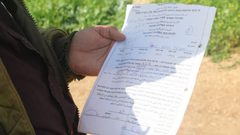 الاحتلال يخطر بوقف البناء في تسعة مساكن جنوب قلقيلية