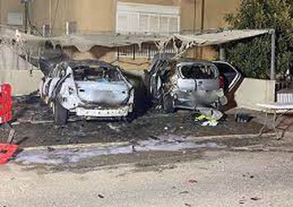 إبطن: تفجير عبوة ناسفة بسيارة واعتقال مشتبه بحيازة سلاح